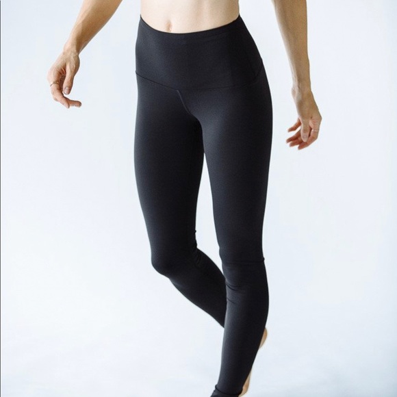 ▪️MONTIEL▪️ High-Waisted Legging Black - Picture 2 of 7